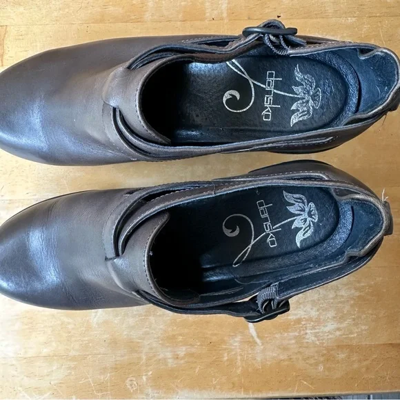 Dansko Franka Heeled Wedge Gray Leather Strappy Ankle Bootie - Picture 3 of 10